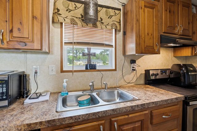 1442 Poplar Hill Drive, Ridgeville, SC 29472