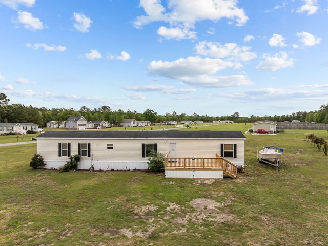 1442 Poplar Hill Drive, Ridgeville, SC 29472