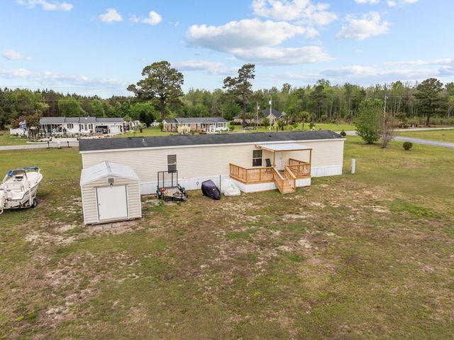 1442 Poplar Hill Drive, Ridgeville, SC 29472