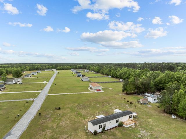 1442 Poplar Hill Drive, Ridgeville, SC 29472