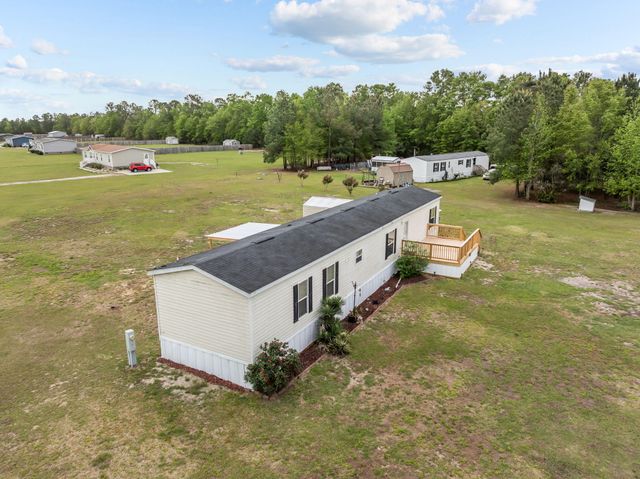 1442 Poplar Hill Drive, Ridgeville, SC 29472
