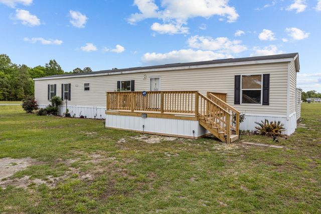 1442 Poplar Hill Drive, Ridgeville, SC 29472