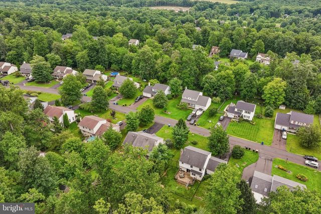 28 RIDGE RUN RD, Sellersville, PA 18960