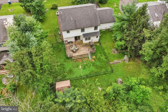 28 RIDGE RUN RD, Sellersville, PA 18960