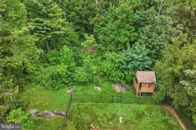 28 RIDGE RUN RD, Sellersville, PA 18960