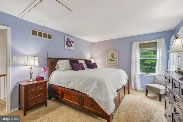 28 RIDGE RUN RD, Sellersville, PA 18960