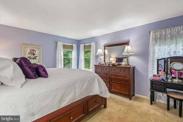 28 RIDGE RUN RD, Sellersville, PA 18960