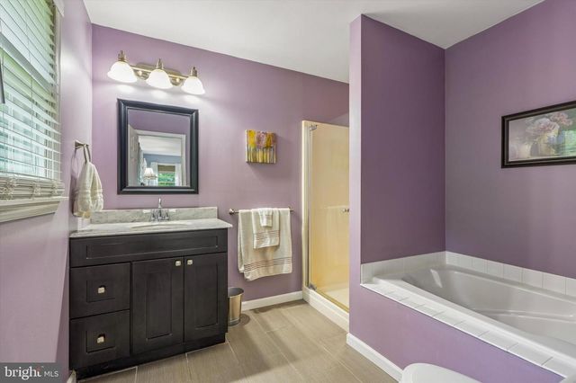 28 RIDGE RUN RD, Sellersville, PA 18960