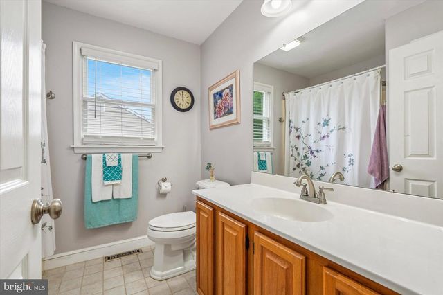 28 RIDGE RUN RD, Sellersville, PA 18960