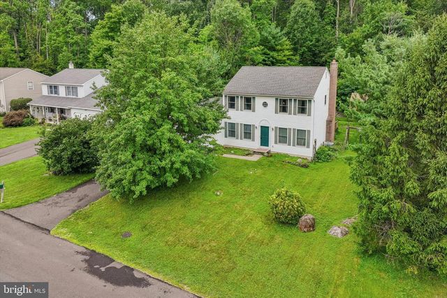28 RIDGE RUN RD, Sellersville, PA 18960