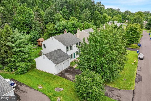 28 RIDGE RUN RD, Sellersville, PA 18960