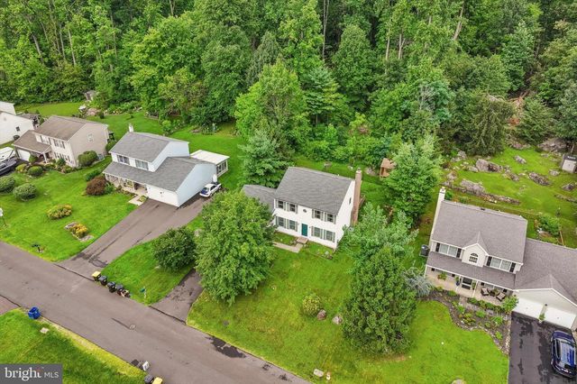 28 RIDGE RUN RD, Sellersville, PA 18960