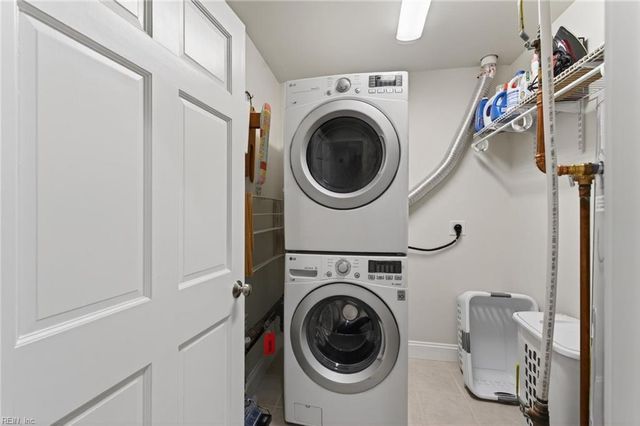 123 College Pl Unit 1403, Norfolk, VA 23510