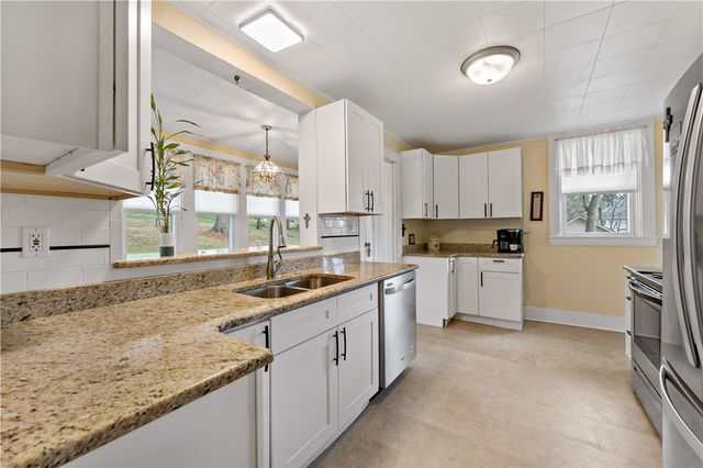 6115 Library Rd, Bethel Park, PA 15102