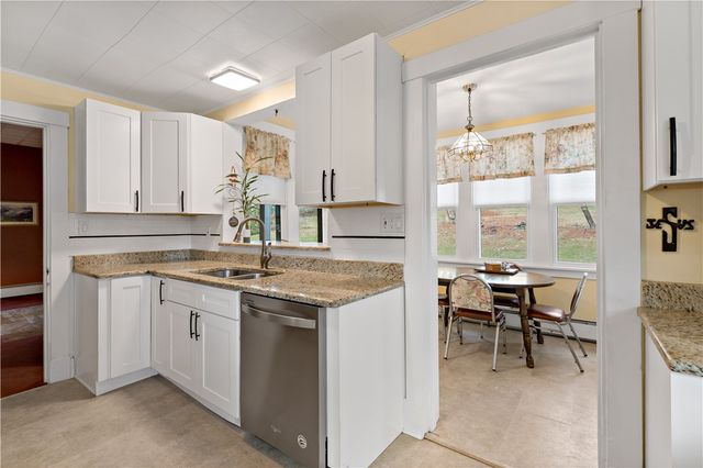 6115 Library Rd, Bethel Park, PA 15102