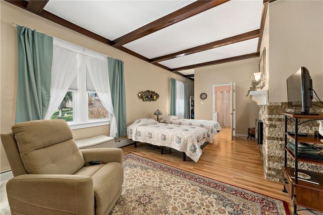 6115 Library Rd, Bethel Park, PA 15102