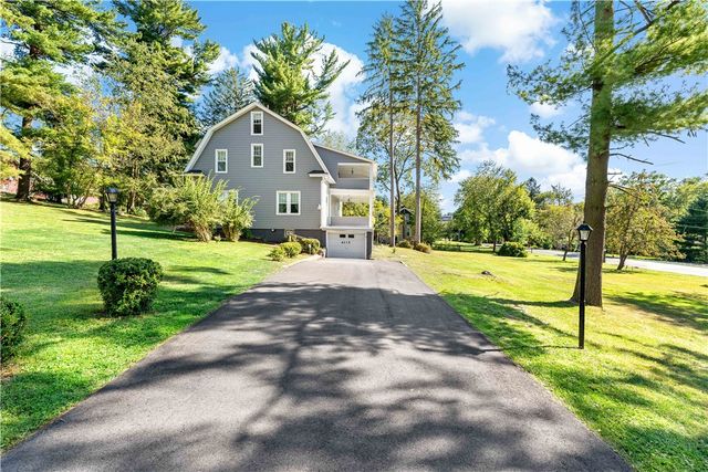 6115 Library Rd, Bethel Park, PA 15102