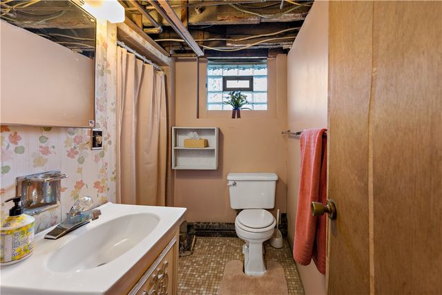 6115 Library Rd, Bethel Park, PA 15102