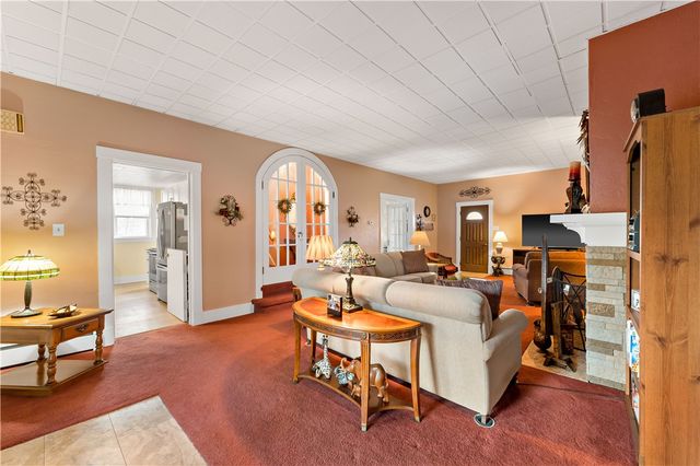 6115 Library Rd, Bethel Park, PA 15102