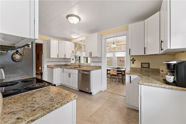 6115 Library Rd, Bethel Park, PA 15102