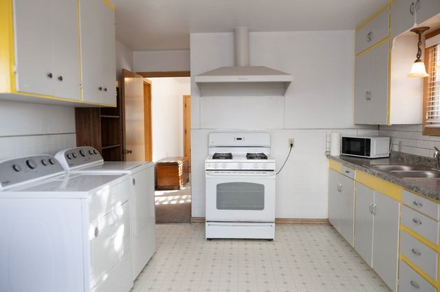 304 S Main Street, Loraine, TX 79532