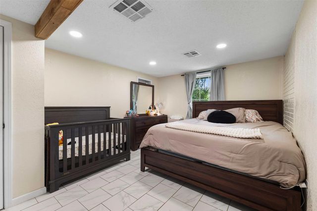 1126 W 7th Street, Mcgregor, TX 76657