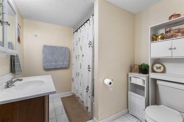 1126 W 7th Street, Mcgregor, TX 76657