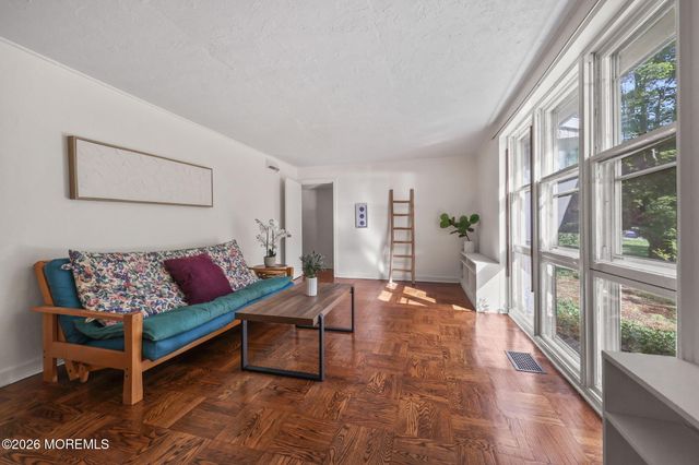 20 Farm Lane, Roosevelt, NJ 08555