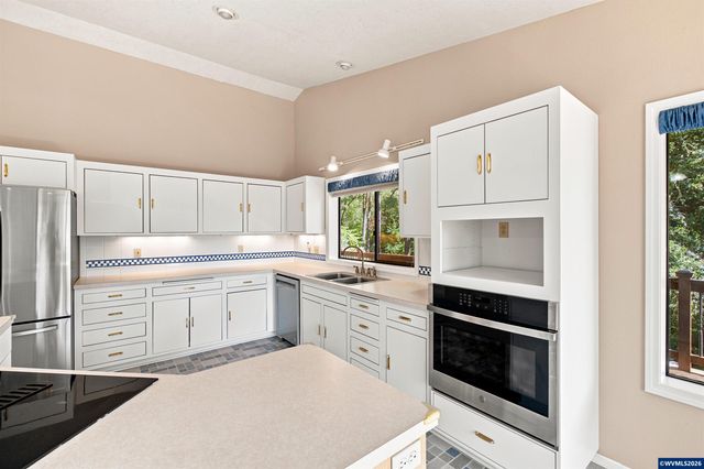 2668 NW Bluebell Pl, Corvallis, OR 97330
