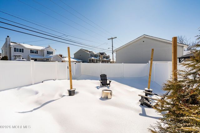 1 Shore Pine Drive, Brick, NJ 08723