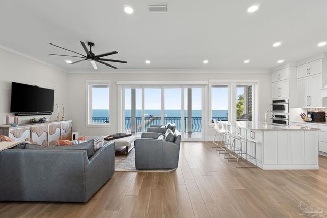 24 Baybridge Dr, Gulf Breeze, FL 32561