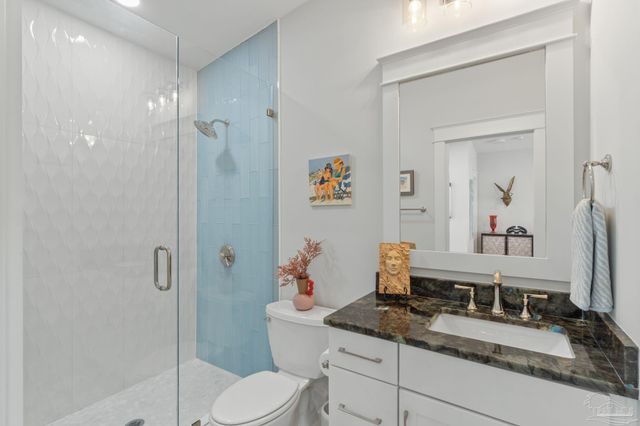 24 Baybridge Dr, Gulf Breeze, FL 32561