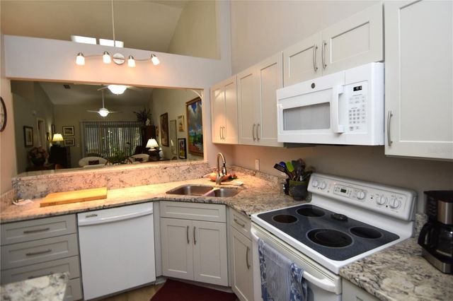 4941 SW 10TH LANE, Gainesville, FL 32607