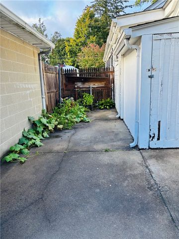 46 Farm Street, Providence, RI 02908