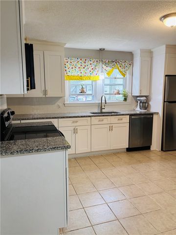 46 Farm Street, Providence, RI 02908