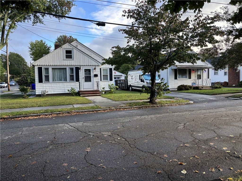 46 Farm Street, Providence, RI 02908