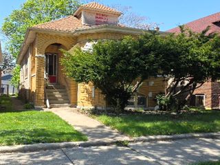 8446 S MARSHFIELD Avenue, Chicago, IL 60620