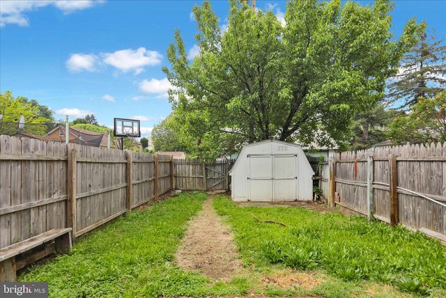 613 CRESCENT AVE, Reading, PA 19605