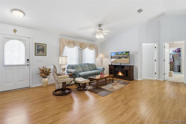 576 W La Casita Lane, Dunnellon, FL 34434