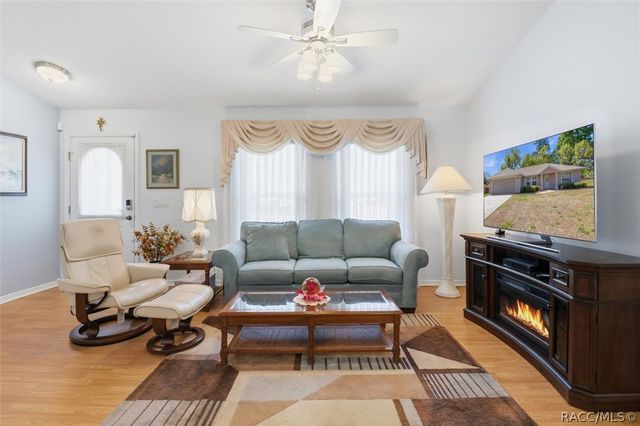 576 W La Casita Lane, Dunnellon, FL 34434