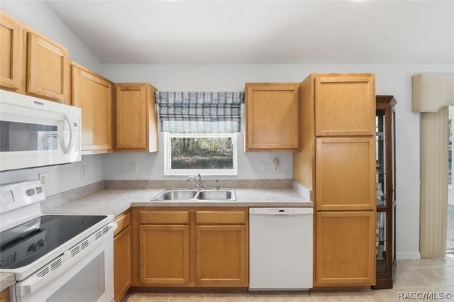 576 W La Casita Lane, Dunnellon, FL 34434