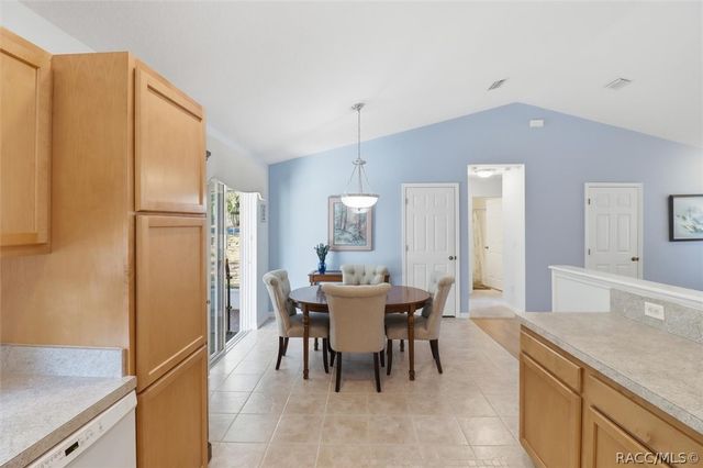 576 W La Casita Lane, Dunnellon, FL 34434