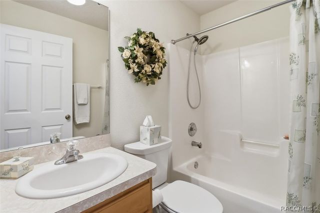 576 W La Casita Lane, Dunnellon, FL 34434