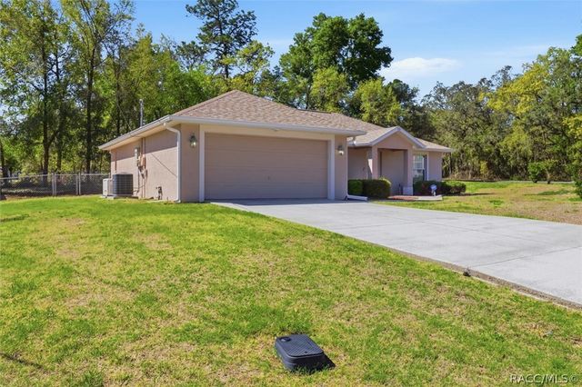 576 W La Casita Lane, Dunnellon, FL 34434