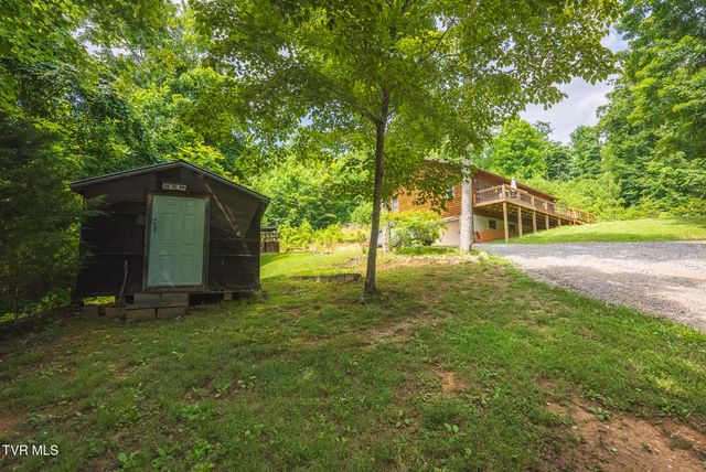2733 Rackum Road, Thorn Hill, TN 37881