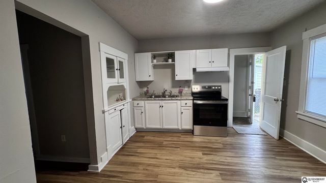 4121 S 28 Street, Omaha, NE 68107
