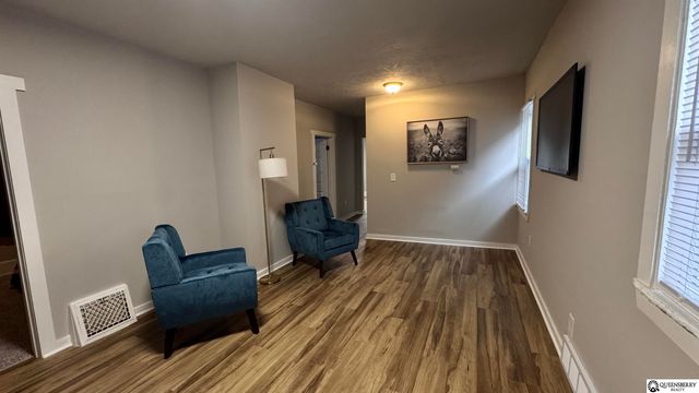 4121 S 28 Street, Omaha, NE 68107