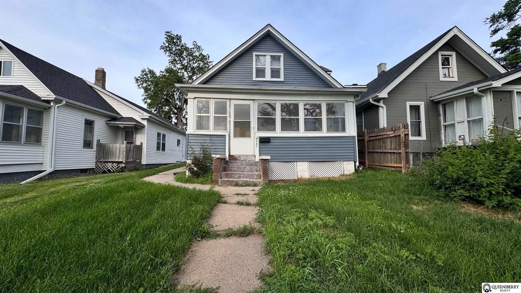 4121 S 28 Street, Omaha, NE 68107