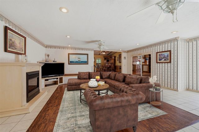 334 Graves Circle, Pottsboro, TX 75076