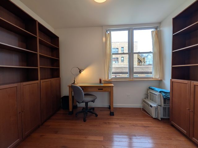 1326 W Albion Avenue 1, Chicago, IL 60626